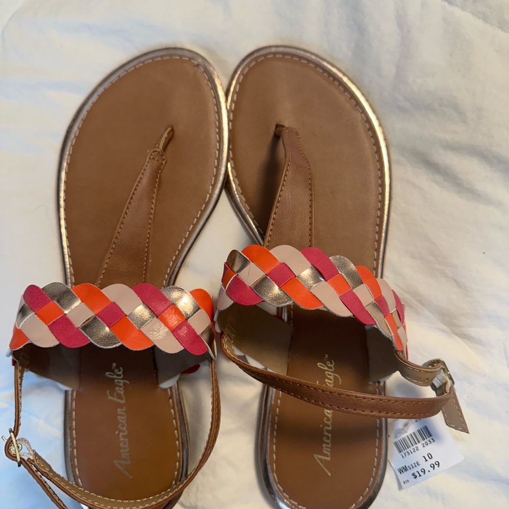 American Eagle Outfitters Brown and Pink Sandals with Thong Style